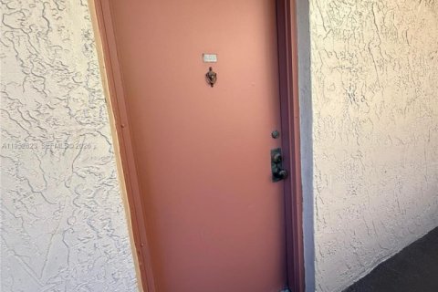 Copropriété à louer à Miami, Floride: 1 chambre, 78.04 m2 № 2008489 - photo 26