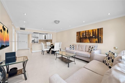 Copropriété à louer à Hallandale Beach, Floride: 1 chambre, 71.53 m2 № 1951845 - photo 8