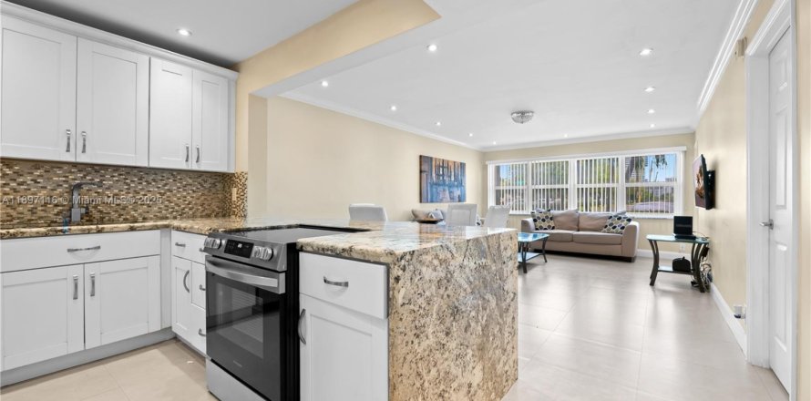 Condo à Hallandale Beach, Floride, 1 chambre № 1951845