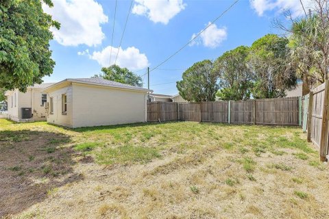 Casa en alquiler en Saint Petersburg, Florida, 3 dormitorios, 138.42 m2 № 1902158 - foto 24