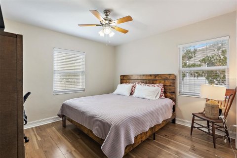 Casa en alquiler en Saint Petersburg, Florida, 3 dormitorios, 138.42 m2 № 1902158 - foto 12