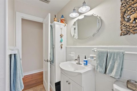 Casa en alquiler en Saint Petersburg, Florida, 3 dormitorios, 138.42 m2 № 1902158 - foto 11