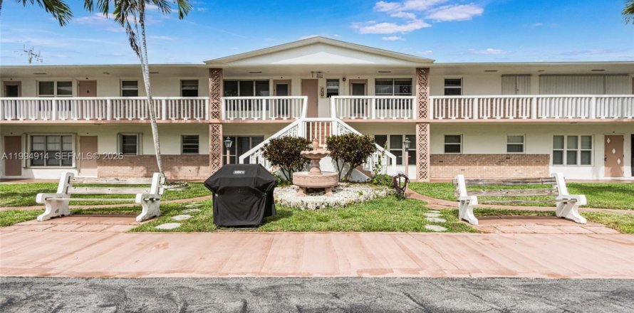 Condo in Hollywood, Florida, 1 bedroom  № 2058498