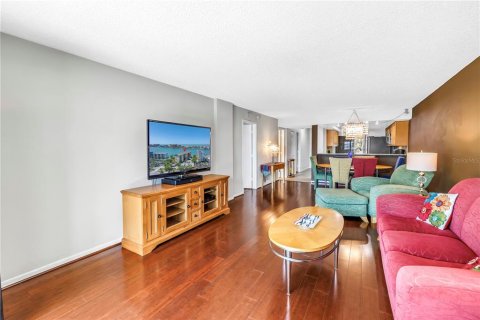 Condo in Clearwater, Florida, 2 bedrooms  № 1628749 - photo 7