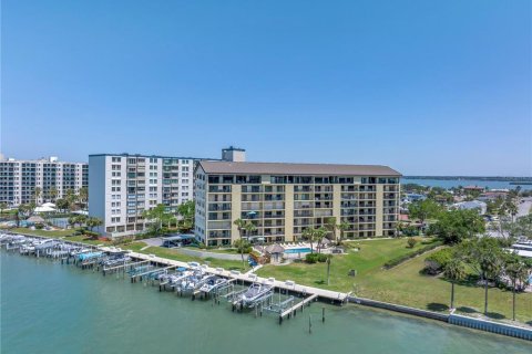 Condo in Clearwater, Florida, 2 bedrooms  № 1628749 - photo 2