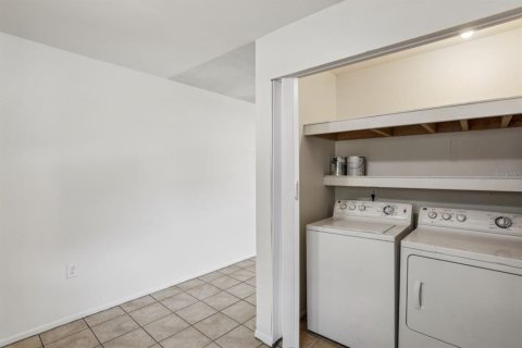 Apartamento en alquiler en Winter Haven, Florida, 2 dormitorios, 72 m2 № 1901111 - foto 6