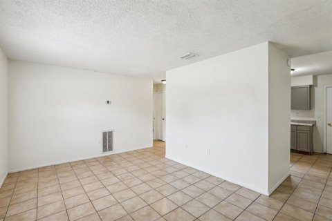 Apartamento en alquiler en Winter Haven, Florida, 2 dormitorios, 72 m2 № 1901111 - foto 2
