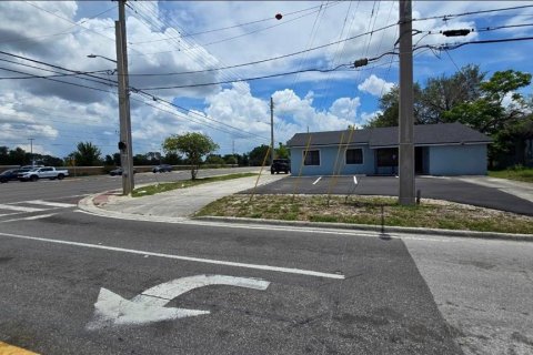 Propiedad comercial en venta en Orlando, Florida, 129.04 m2 № 1886986 - foto 10