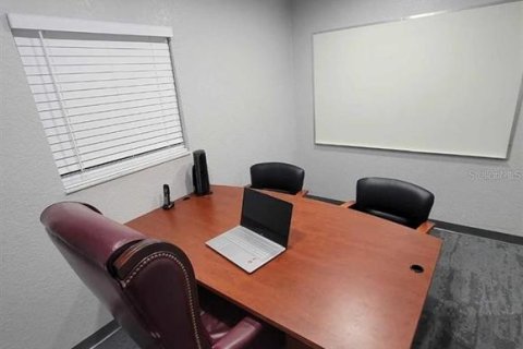 Propiedad comercial en venta en Orlando, Florida, 129.04 m2 № 1886986 - foto 6