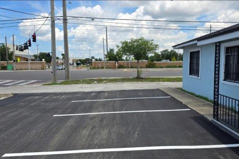 Propiedad comercial en venta en Orlando, Florida, 129.04 m2 № 1886986 - foto 2