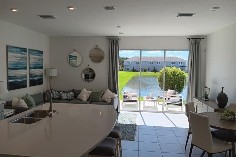 Touwnhouse à louer à Wesley Chapel, Floride: 3 chambres, 127.55 m2 № 2380829 - photo 8