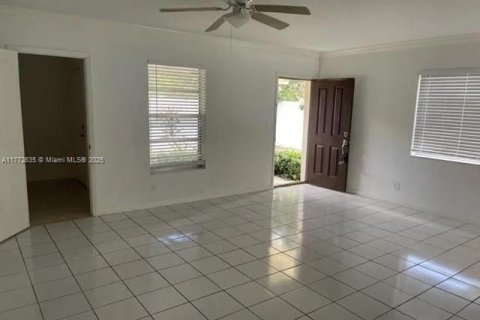 Propiedad comercial en venta en Fort Lauderdale, Florida, 228.73 m2 № 1701884 - foto 21