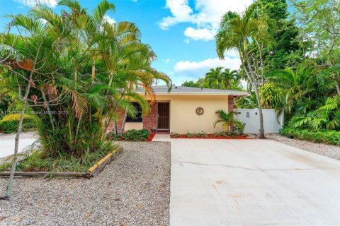 Propiedad comercial en venta en Fort Lauderdale, Florida, 228.73 m2 № 1701884 - foto 9