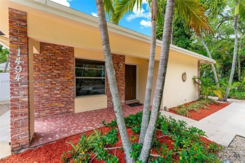 Propiedad comercial en venta en Fort Lauderdale, Florida, 228.73 m2 № 1701884 - foto 4