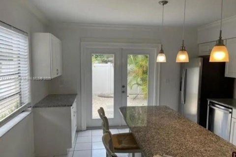 Propiedad comercial en venta en Fort Lauderdale, Florida, 228.73 m2 № 1701884 - foto 20