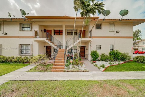 Купить кондоминиум в Майами, Флорида 2 спальни, 82.68м2, № 1985002 - фото 3