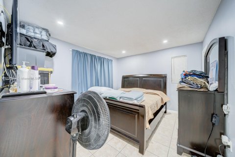 Купить кондоминиум в Майами, Флорида 2 спальни, 82.68м2, № 1985002 - фото 14