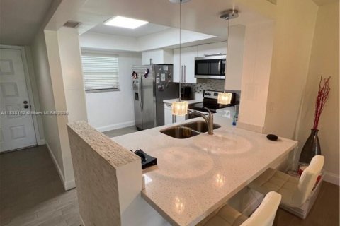 Copropriété à vendre à Weston, Floride: 2 chambres, 120.03 m2 № 1823796 - photo 3
