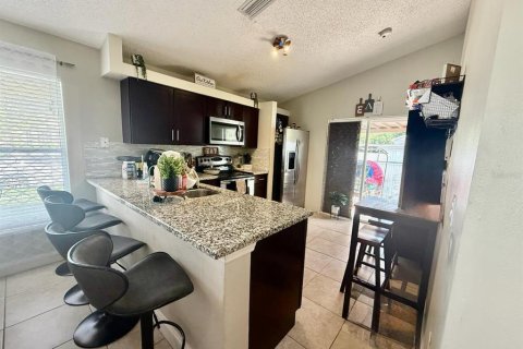 House in Orlando, Florida 4 bedrooms, 106 sq.m. № 1851668 - photo 7