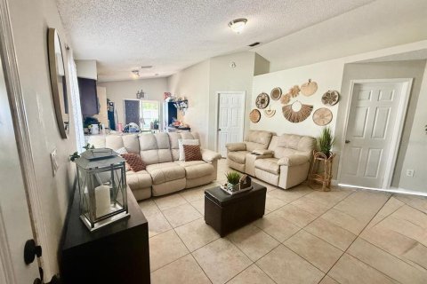 House in Orlando, Florida 4 bedrooms, 106 sq.m. № 1851668 - photo 4