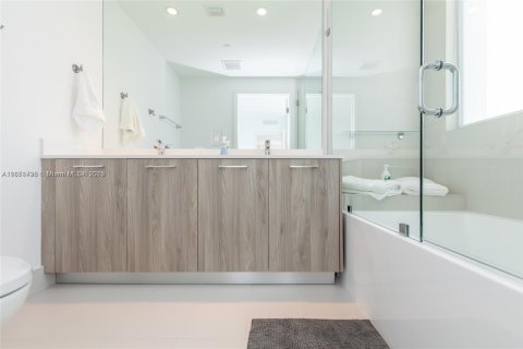 Condominio en venta en Miami, Florida, 2 dormitorios, 87.7 m2 № 2034504 - foto 11