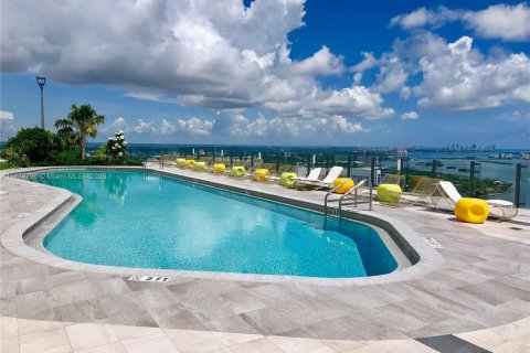 Condominio en venta en Miami, Florida, 2 dormitorios, 87.7 m2 № 2034504 - foto 27