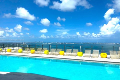 Condominio en venta en Miami, Florida, 2 dormitorios, 87.7 m2 № 2034504 - foto 29