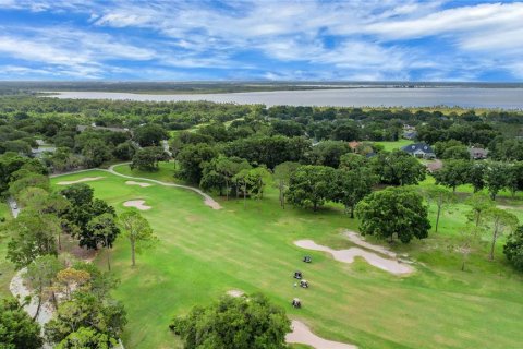 Casa en venta en Lady Lake, Florida, 4 dormitorios, 191.01 m2 № 1814986 - foto 3