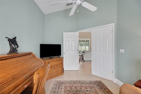 Casa en venta en Lady Lake, Florida, 4 dormitorios, 191.01 m2 № 1814986 - foto 17