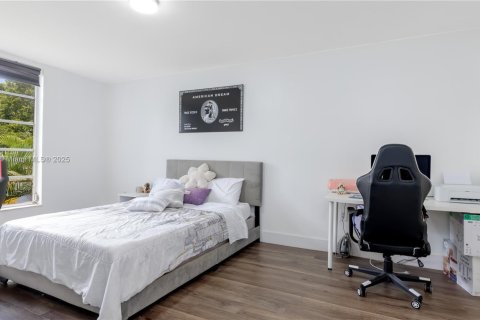 Condominio en venta en Tamarac, Florida, 1 dormitorio, 76.64 m2 № 2054563 - foto 8