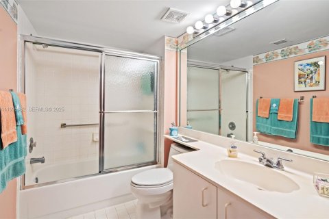 Condominio en venta en Tamarac, Florida, 2 dormitorios, 135.27 m2 № 1993209 - foto 22
