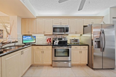 Condominio en venta en Tamarac, Florida, 2 dormitorios, 135.27 m2 № 1993209 - foto 6