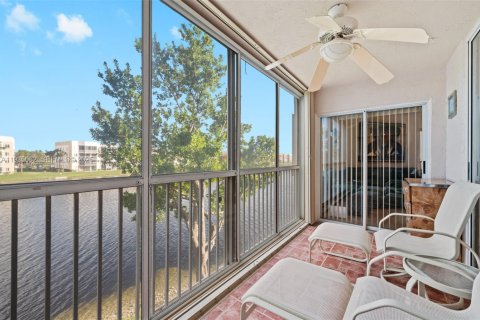 Condominio en venta en Tamarac, Florida, 2 dormitorios, 135.27 m2 № 1993209 - foto 23