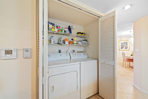 Condominio en venta en Tamarac, Florida, 2 dormitorios, 135.27 m2 № 1993209 - foto 25