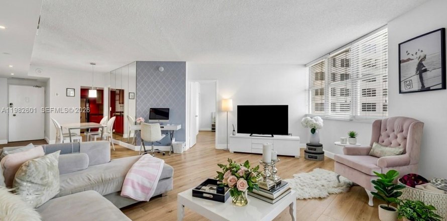 Condominio en Miami, Florida, 2 dormitorios  № 2048537