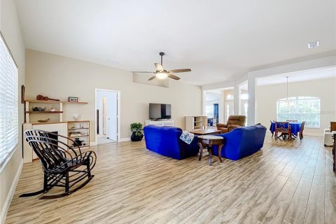 Casa en venta en Eustis, Florida, 4 dormitorios, 236.44 m2 № 1845167 - foto 4