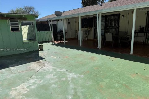 Touwnhouse à vendre à Miami, Floride: 3 chambres, 103.12 m2 № 2031100 - photo 14