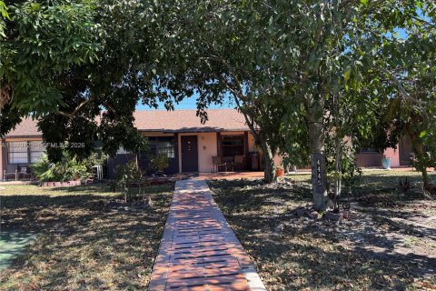 Touwnhouse à Miami, Floride 3 chambres, 103.12 m2 № 2031100