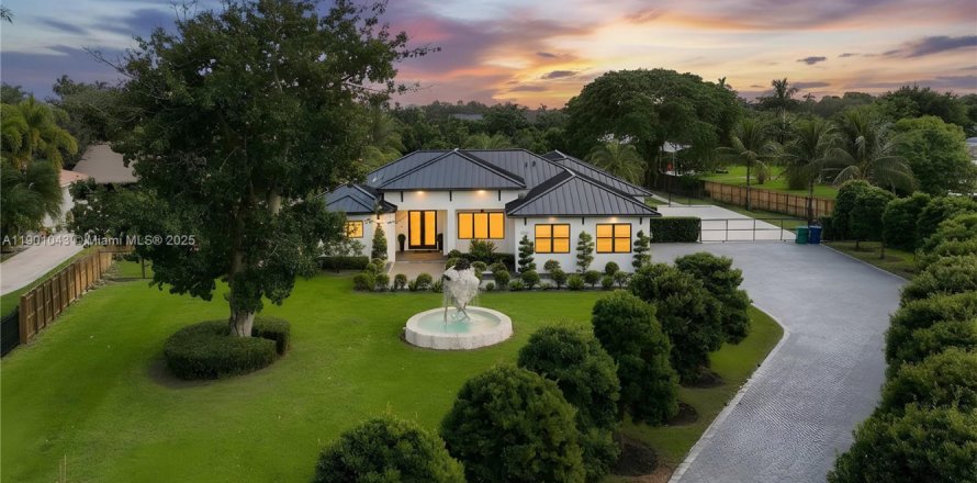 Дом в Хомстед, Флорида 5 спален, 297.1м2 № 1967938