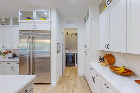 Купить виллу или дом в Хомстед, Флорида 5 спален, 297.1м2, № 1967938 - фото 24