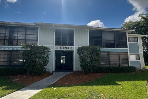 Condominio en Miami, Florida, 2 dormitorios  № 2049228