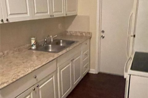 Casa en alquiler en Saint Petersburg, Florida, 2 dormitorios, 91.04 m2 № 1913061 - foto 15