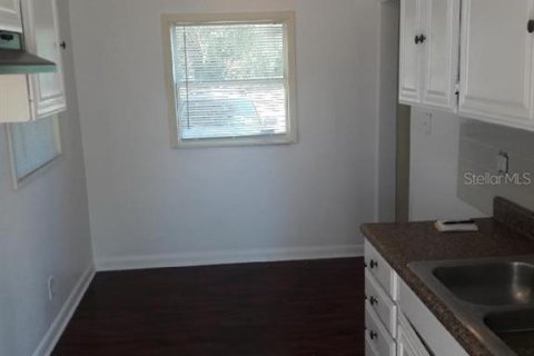 Casa en alquiler en Saint Petersburg, Florida, 2 dormitorios, 91.04 m2 № 1913061 - foto 11