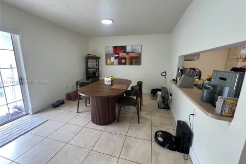 Villa ou maison à louer à Cutler Bay, Floride: 3 chambres, 112.88 m2 № 2085272 - photo 10