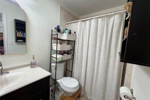 Villa ou maison à louer à Cutler Bay, Floride: 3 chambres, 112.88 m2 № 2085272 - photo 23