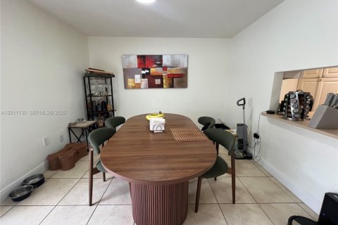 Villa ou maison à louer à Cutler Bay, Floride: 3 chambres, 112.88 m2 № 2085272 - photo 11