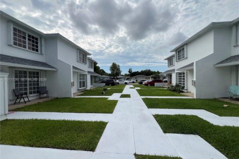 Villa ou maison à louer à Cutler Bay, Floride: 3 chambres, 112.88 m2 № 2085272 - photo 29