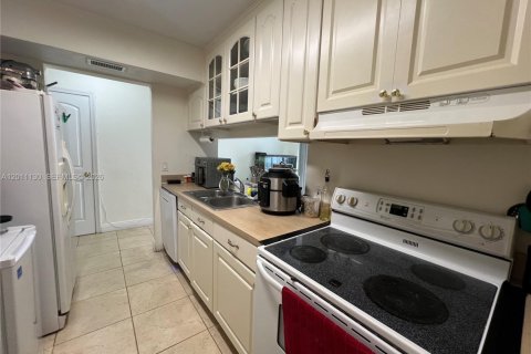 Villa ou maison à louer à Cutler Bay, Floride: 3 chambres, 112.88 m2 № 2085272 - photo 9