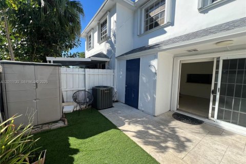 Villa ou maison à louer à Cutler Bay, Floride: 3 chambres, 112.88 m2 № 2085272 - photo 16