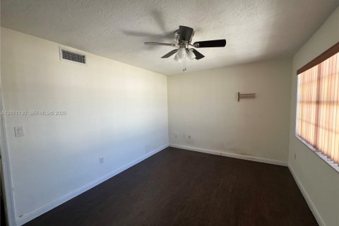 Villa ou maison à louer à Cutler Bay, Floride: 3 chambres, 112.88 m2 № 2085272 - photo 21